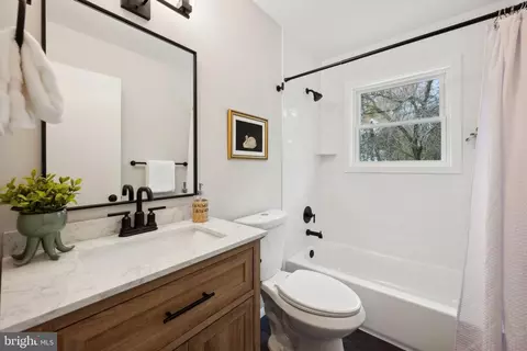 1311 Old Mountain Rd, Pasadena, MD 21122 photo 13
