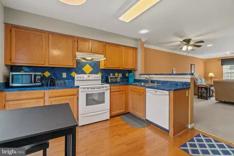 1927 Pawlet Dr, Crofton, MD 21114 photo 4