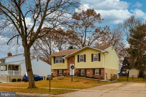 6422 Golden Oak Dr, Linthicum Heights, MD 21090