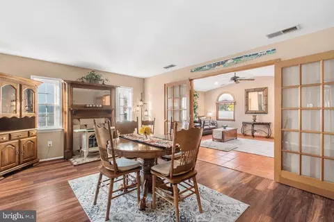 178 Dunlap Rd, Pasadena, MD 21122 photo 12