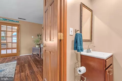 178 Dunlap Rd, Pasadena, MD 21122 photo 16