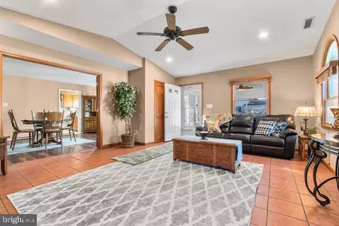 178 Dunlap Rd, Pasadena, MD 21122 photo 19