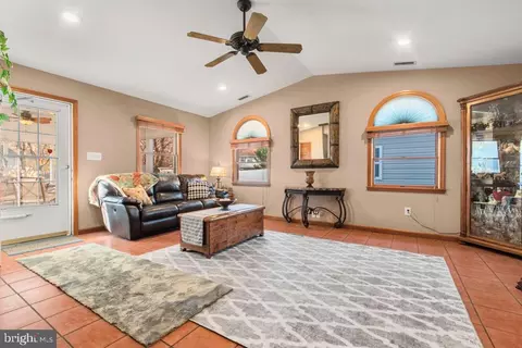 178 Dunlap Rd, Pasadena, MD 21122 photo 17
