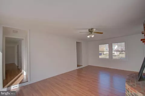 Living - 818 Macsherry Dr, Arnold, MD 21012 photo 5 of 5