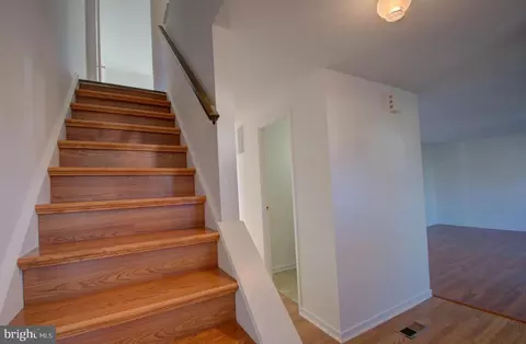 Entry Way - 818 Macsherry Dr, Arnold, MD 21012 photo 2 of 2
