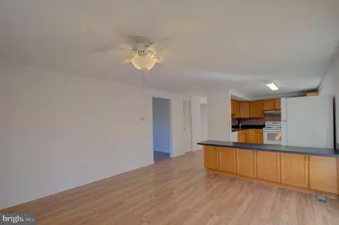 Living - 818 Macsherry Dr, Arnold, MD 21012 photo 1 of 5