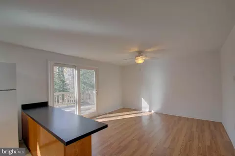 Living - 818 Macsherry Dr, Arnold, MD 21012 photo 2 of 5