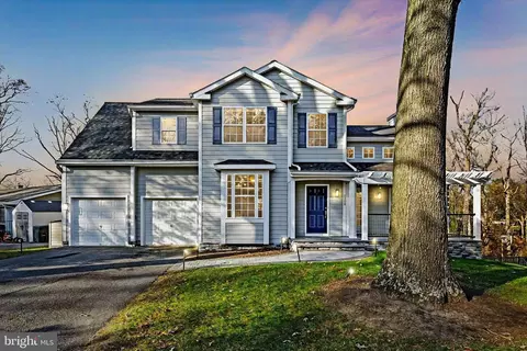 1208 Hillcreek Rd, Pasadena, MD 21122