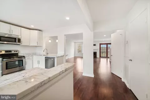 1677 Ridgely Ct, Crofton, MD 21114 photo 5
