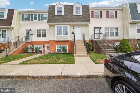 1677 Ridgely Ct, Crofton, MD 21114