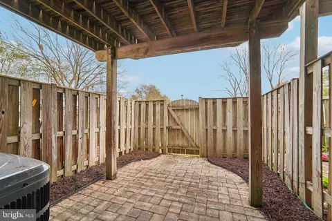 1677 Ridgely Ct, Crofton, MD 21114 photo 30