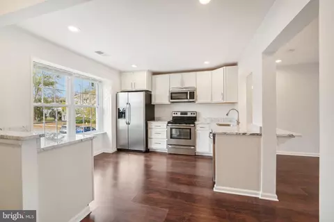 1677 Ridgely Ct, Crofton, MD 21114 photo 6