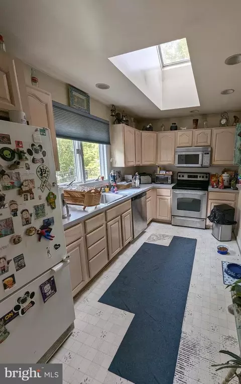 792 Powhatan Beach Rd, Pasadena, MD 21122 photo 13