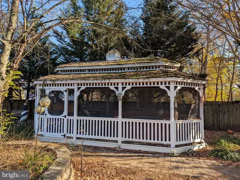 792 Powhatan Beach Rd, Pasadena, MD 21122 photo 33