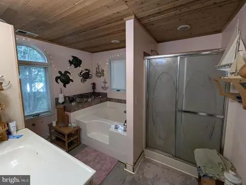 792 Powhatan Beach Rd, Pasadena, MD 21122 photo 23