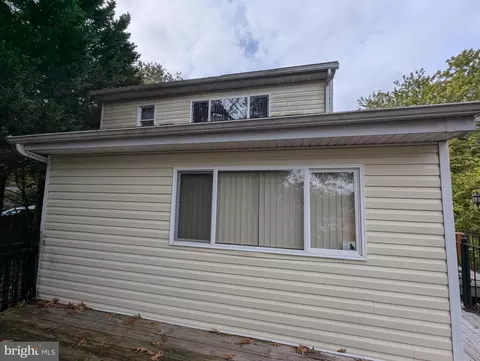 792 Powhatan Beach Rd, Pasadena, MD 21122 photo 4