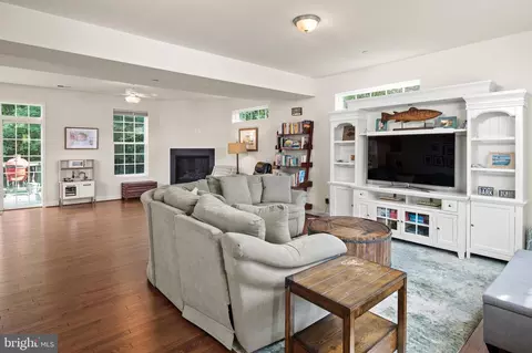 818 Grazing Field Way, Deale, MD 20751 photo 2