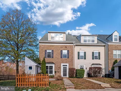 8742 Orchard Green Ct, Odenton, MD 21113