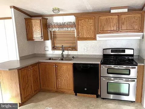 126 Main St, Lothian, MD 20711 photo 4
