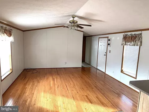 126 Main St, Lothian, MD 20711 photo 8