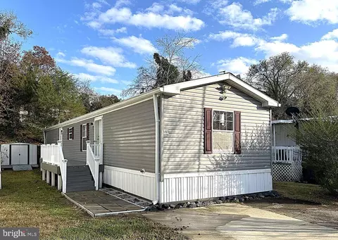 126 Main St, Lothian, MD 20711
