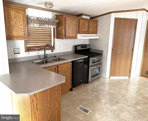 126 Main St, Lothian, MD 20711 photo 3
