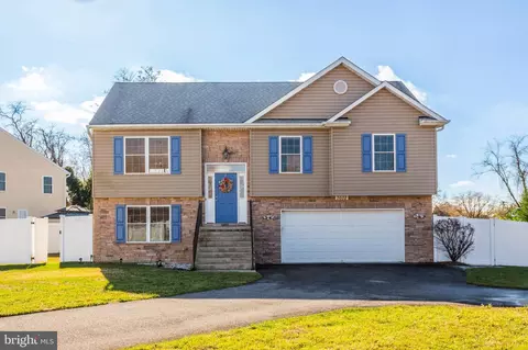 7602 E Howard Rd, Glen Burnie, MD 21060