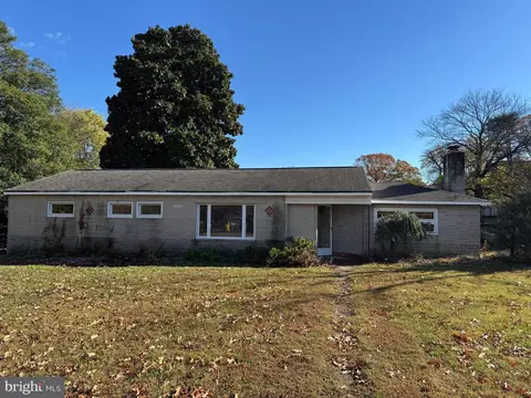 7845 June Dr, Pasadena, MD 21122 photo 2