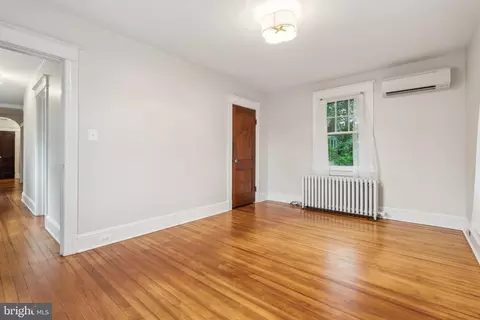 Living - 1411 West St, Annapolis, MD 21401 photo 3 of 3