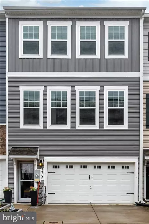 7766 Venice Ln, Severn, MD 21144