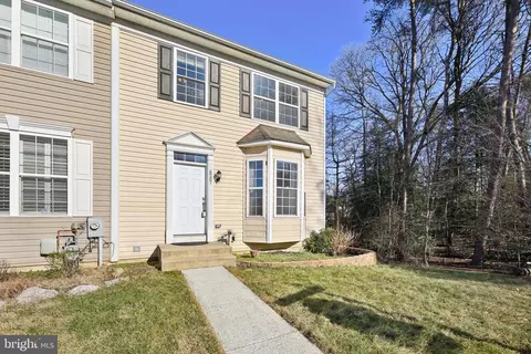 8267 Appalachian Dr, Pasadena, MD 21122 photo 2