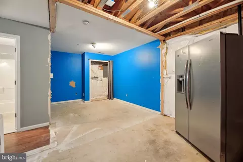 8267 Appalachian Dr, Pasadena, MD 21122 photo 25