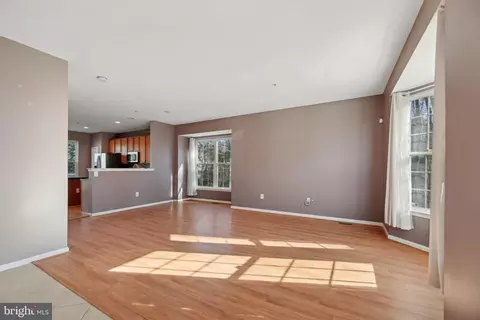 8267 Appalachian Dr, Pasadena, MD 21122 photo 5