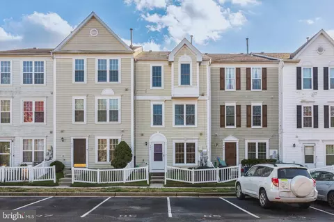 607 Fortune Ct, Glen Burnie, MD 21061