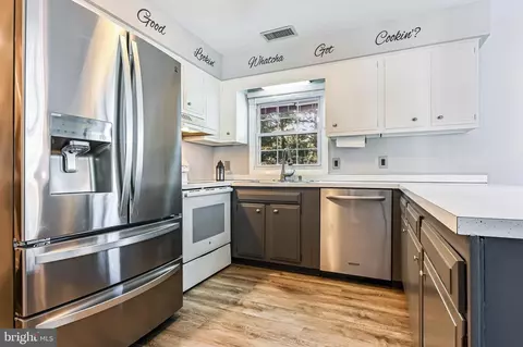 2403 229th St, Pasadena, MD 21122 photo 8