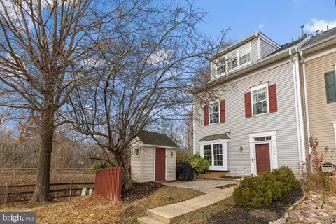 8746 Bright Meadow Ct, Odenton, MD 21113