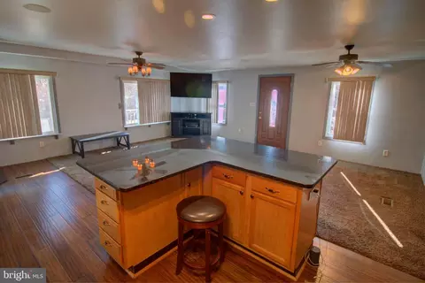 1204 Kendricks Ln, Severn, MD 21144 photo 4