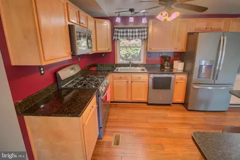 1204 Kendricks Ln, Severn, MD 21144 photo 2