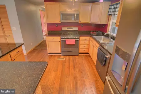 1204 Kendricks Ln, Severn, MD 21144 photo 3