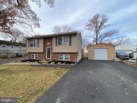 296 Creek Blvd, Pasadena, MD 21122 photo 2