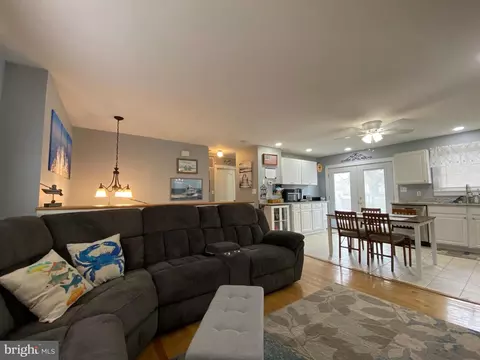 296 Creek Blvd, Pasadena, MD 21122 photo 6