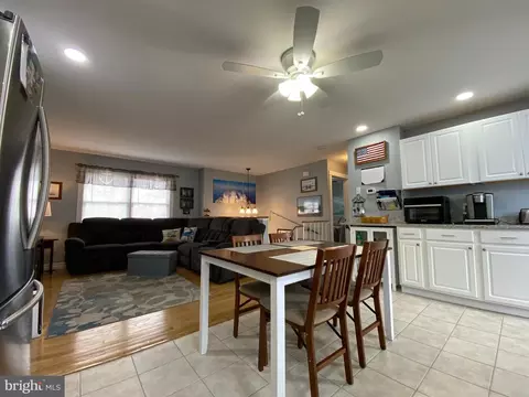 296 Creek Blvd, Pasadena, MD 21122 photo 9
