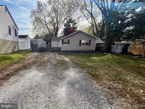 675 204th St, Pasadena, MD 21122 photo 4