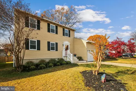 7908 Kings Bench Pl, Pasadena, MD 21122 photo 2