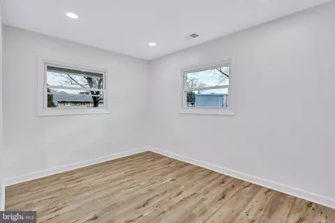 1110 Virginia Ave, Pasadena, MD 21122 photo 14