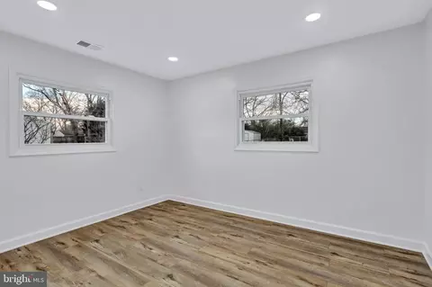 1110 Virginia Ave, Pasadena, MD 21122 photo 16
