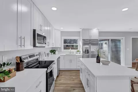 1110 Virginia Ave, Pasadena, MD 21122 photo 6