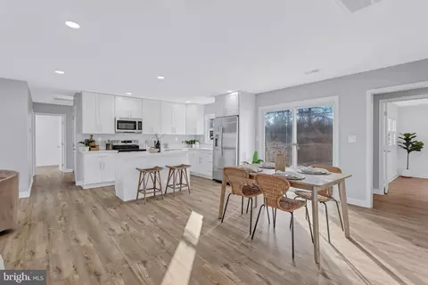 1110 Virginia Ave, Pasadena, MD 21122 photo 8