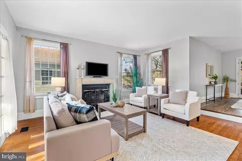 1122 Bradley Rd, Pasadena, MD 21122 photo 7