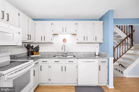 Kitchen - 3618 Dorshire Ct, Pasadena, MD 21122 photo 3 of 3